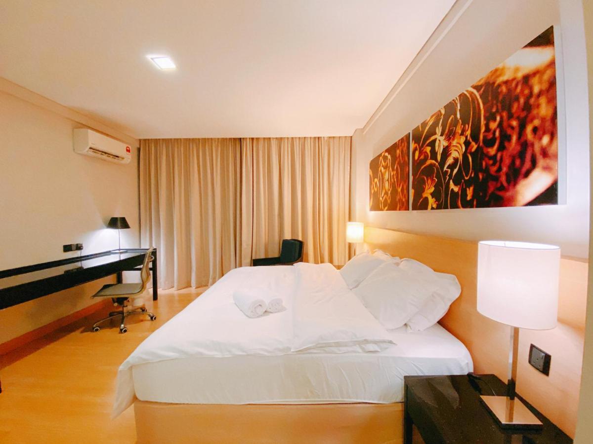 Straits Suite By C Homestay 말라카 외부 사진